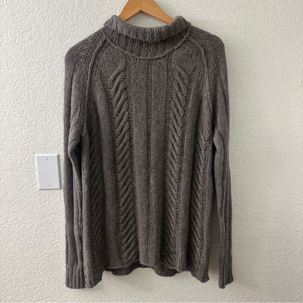 James Perse Cable Knit Sweater size large